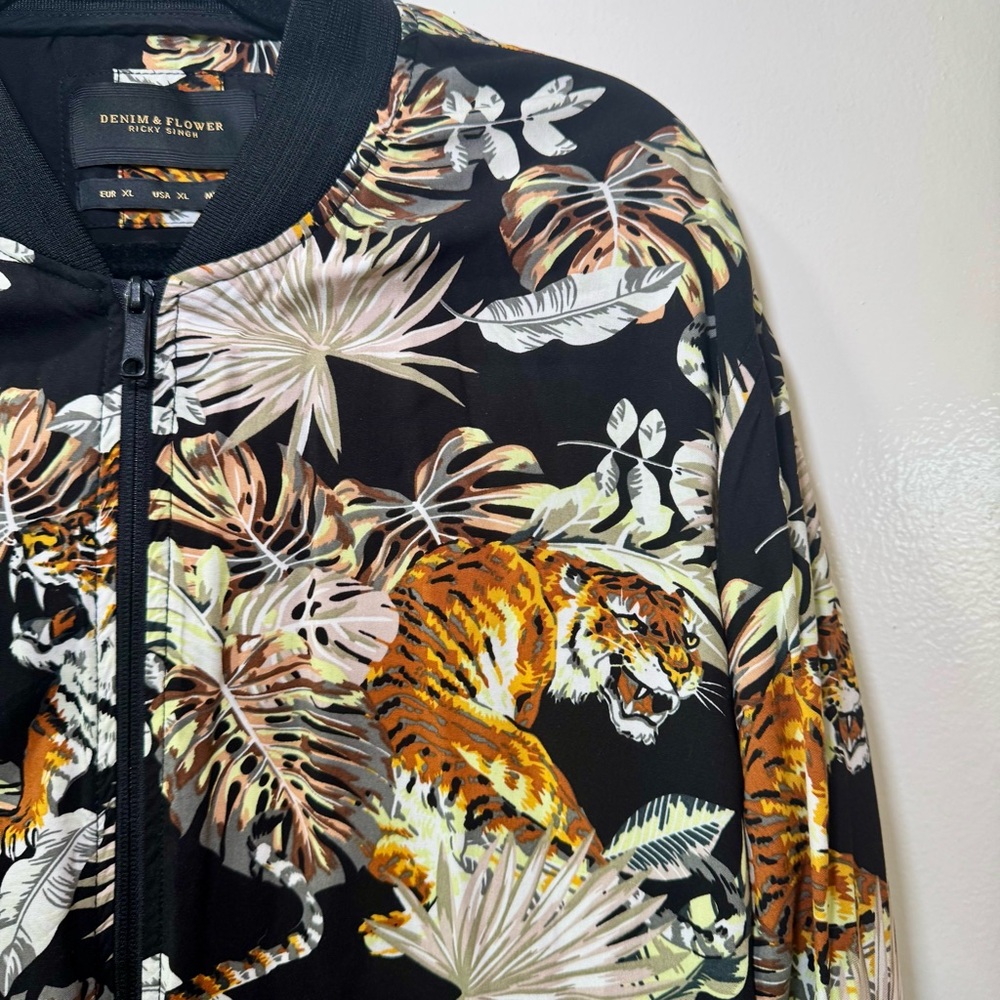 Denim & Flower by Ricky Singh Black Tiger Print Bomber Jacket – XL - Picture 2 of 10